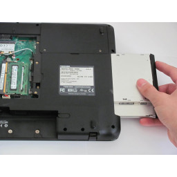 Замена привода CD / DVD Toshiba Satellite L655D-S5095